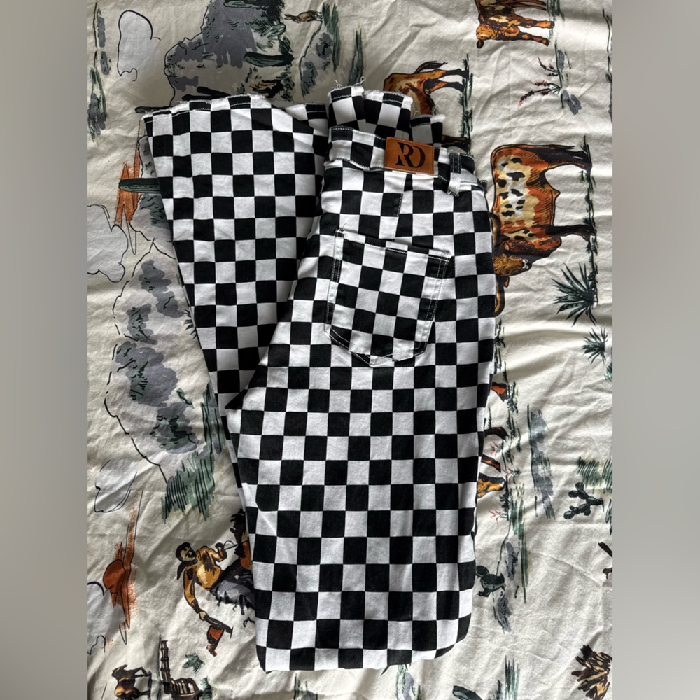 EEEUC RanchDressn’ Checkered SuperFlares